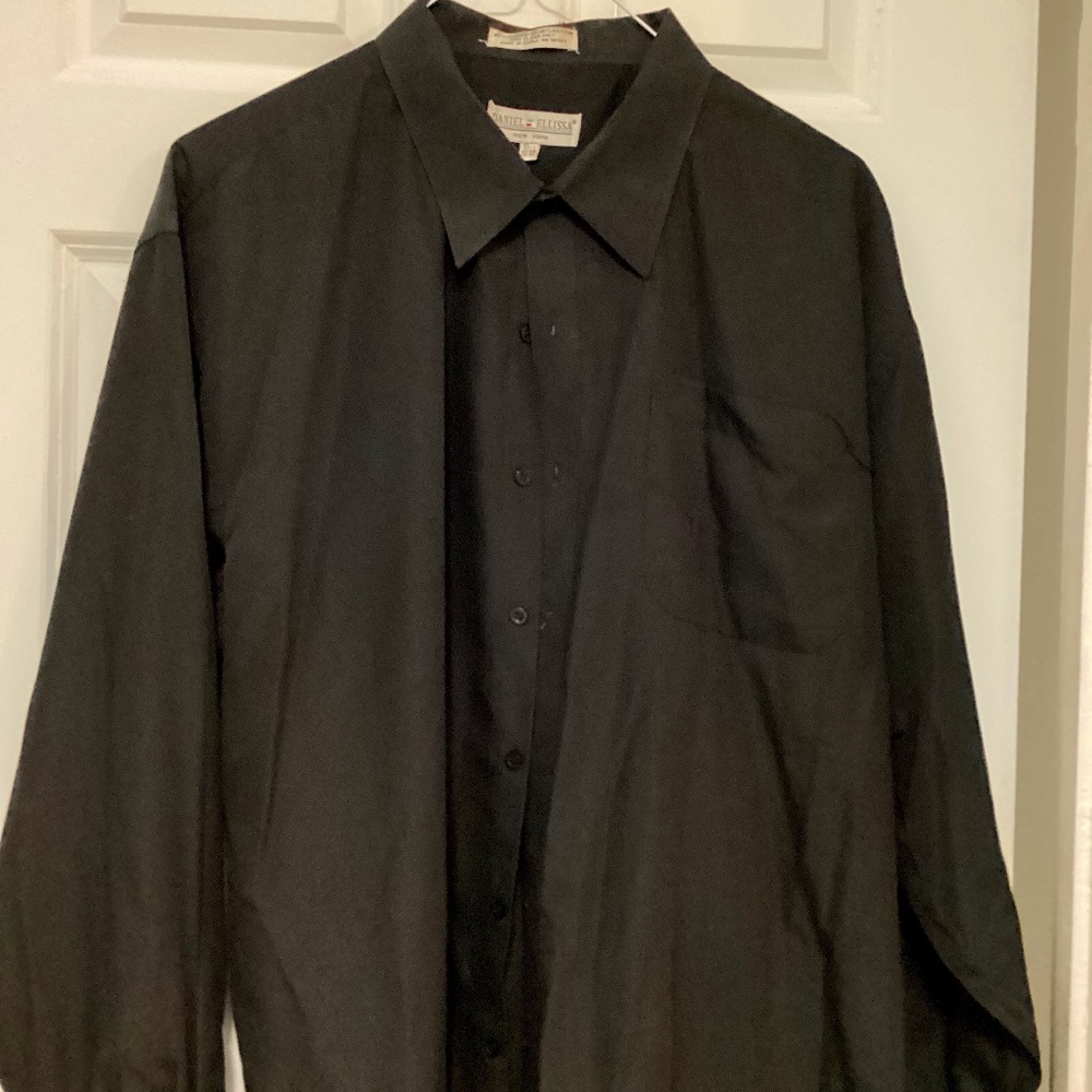 Mens Black  dress shirt.
